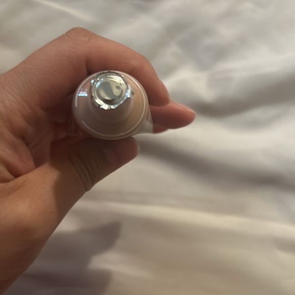 Rose Gold Liquid Eye Shadow - Picture 3 of 3